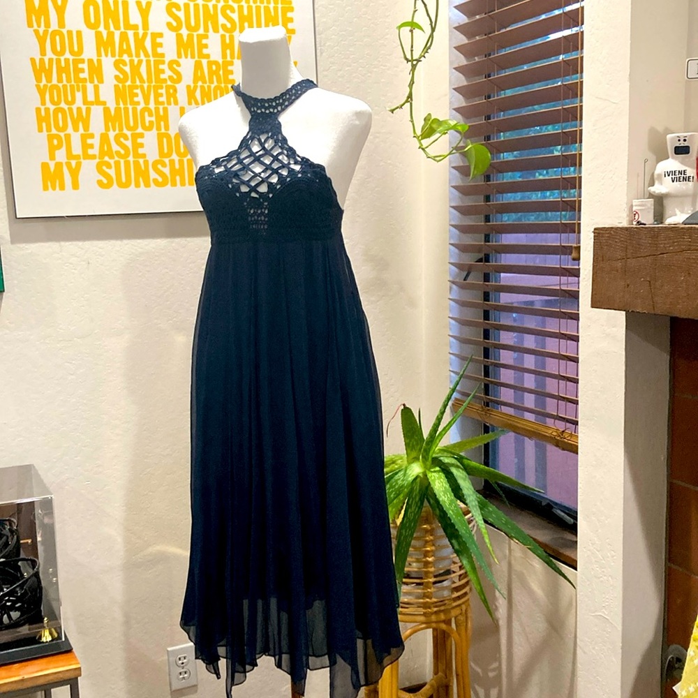 Maxazria dress size 2